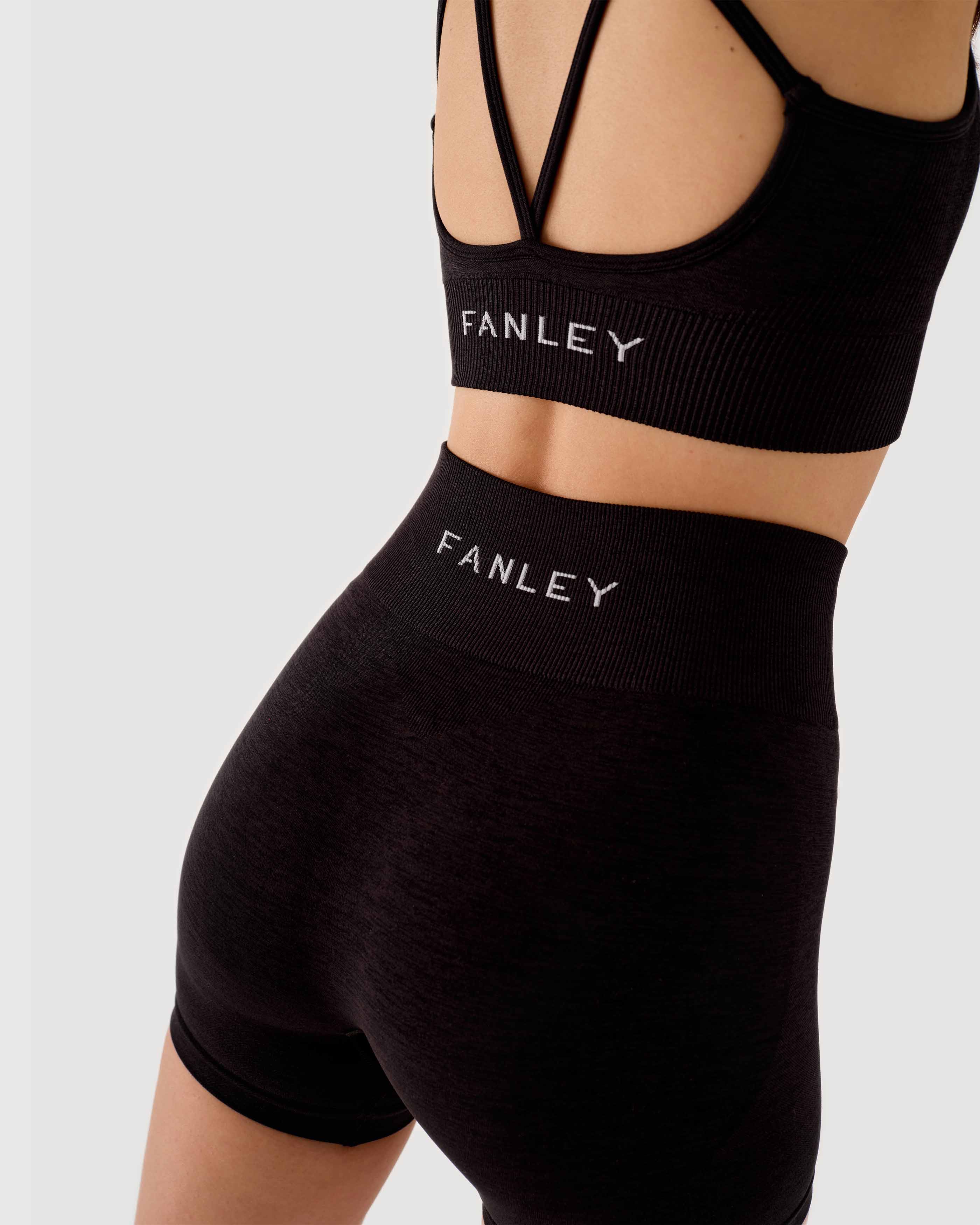 Essential Seamless Mini Short