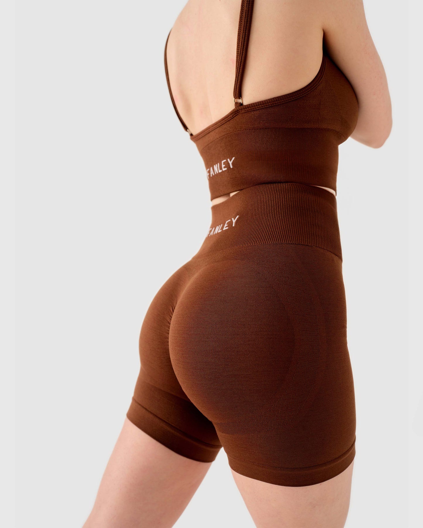 Scrunch Seamless Mini Short Dunkelbraun