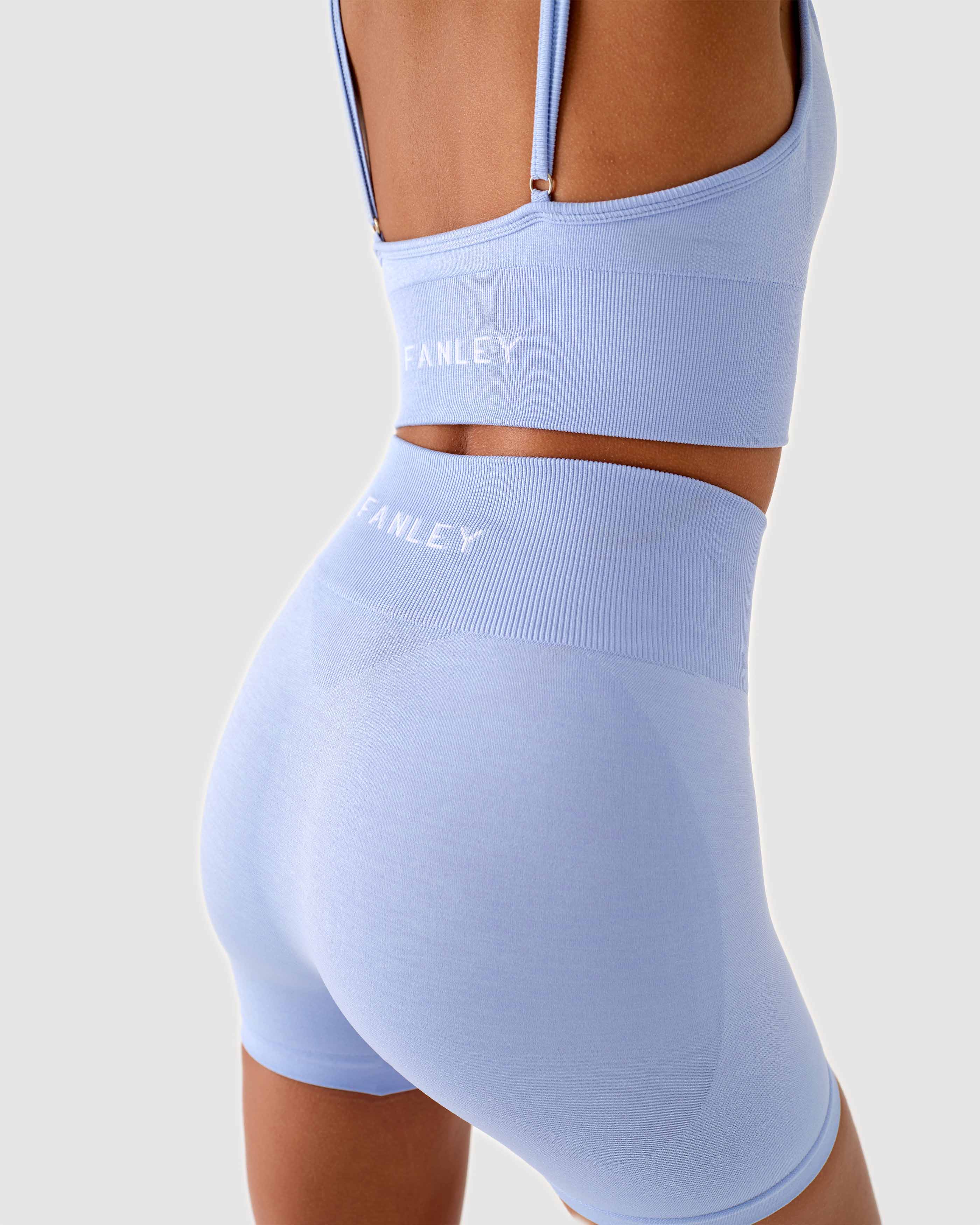 Essential Seamless Mini Short