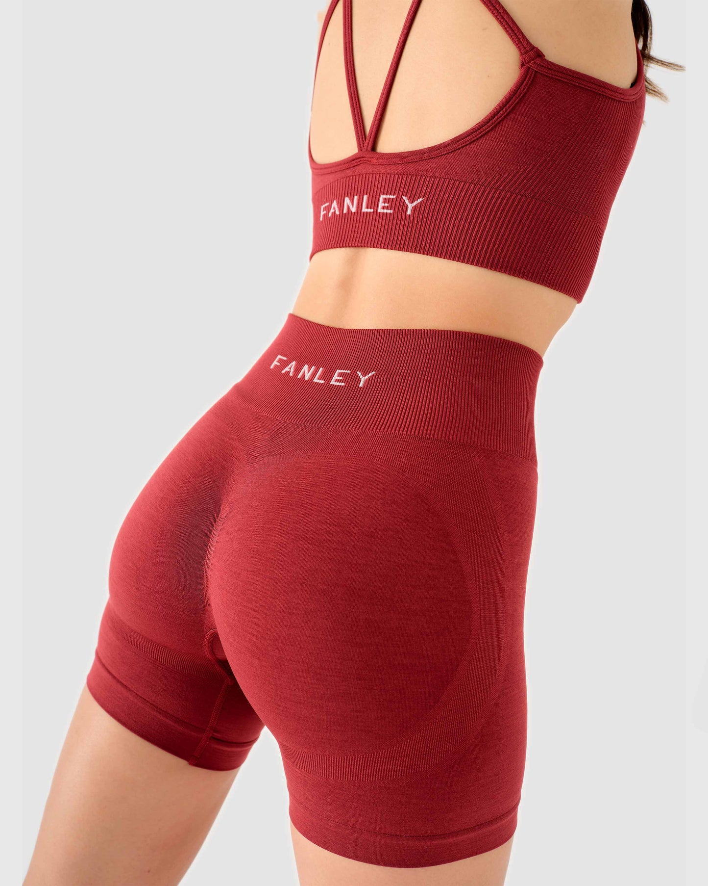 Scrunch Seamless Mini Short Weinrot