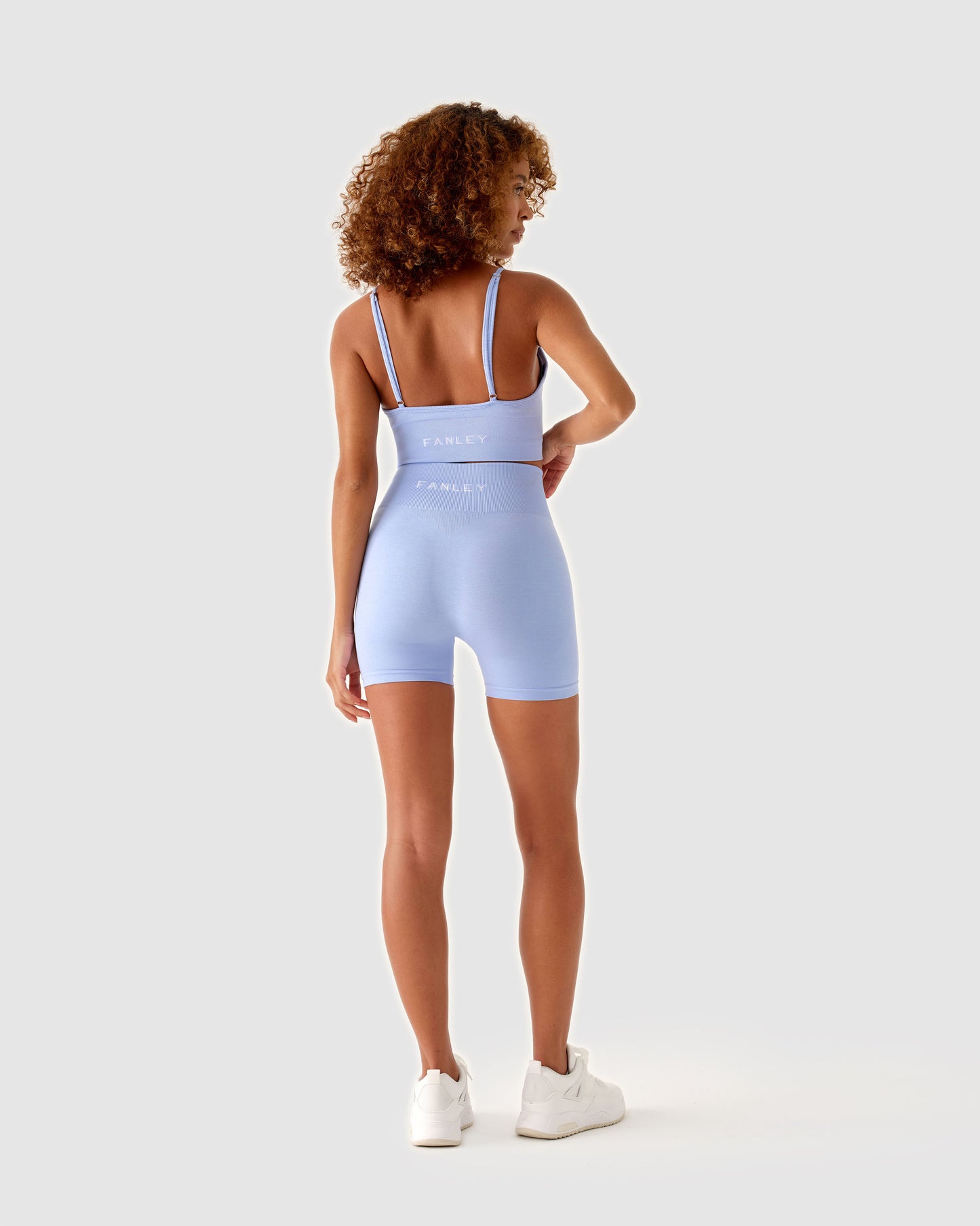 Essential Seamless Mini Short Babyblau